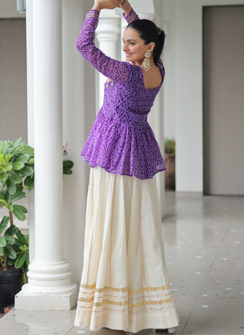 Bandhani Print Gamthi Work Kediya With Off White Lehenga For Navratri