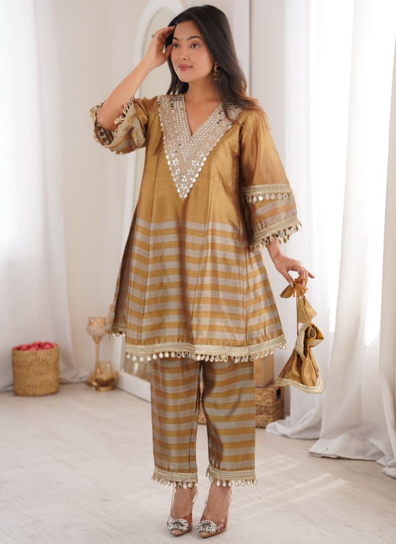 Designer Real Mirror Work Two Shaded Kurta Set With Batwa Potli