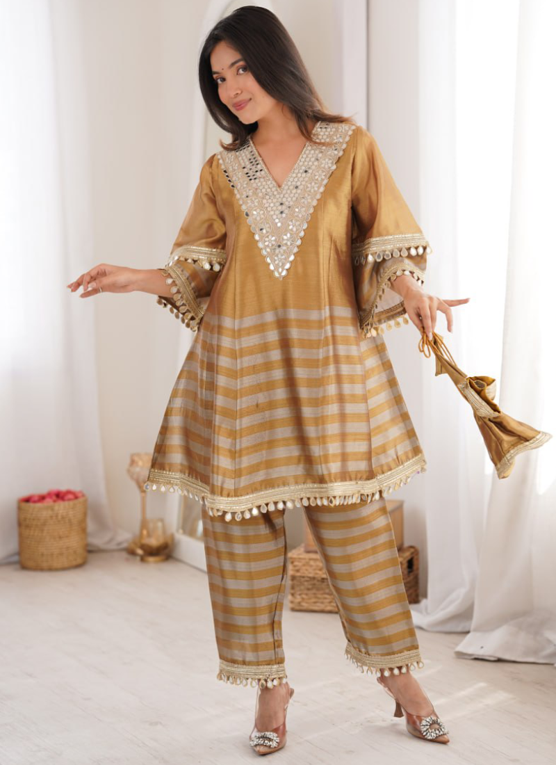 Designer Real Mirror Work Two Shaded Kurta Set With Batwa Potli