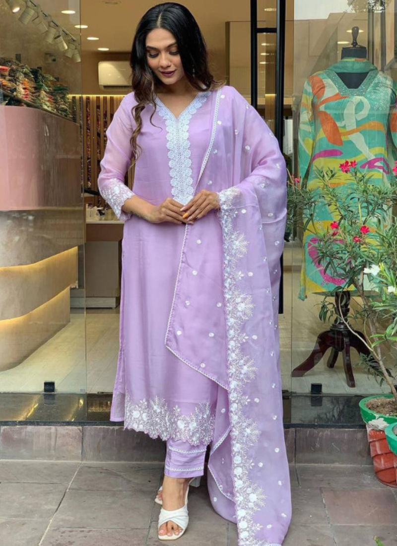 Floral Embroidered Lavender Georgette Kurti Bottom With Dupatta Set
