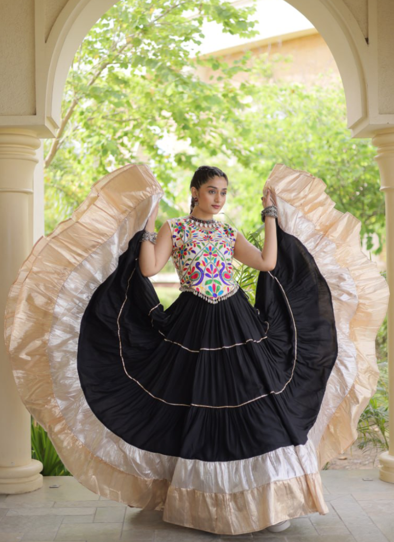 Women's Garba Wear Rayon With Kutchi Work Black Chaniya Choli Set
