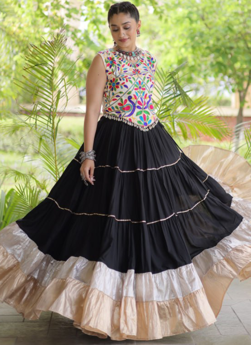 Women's Garba Wear Rayon With Kutchi Work Black Chaniya Choli Set