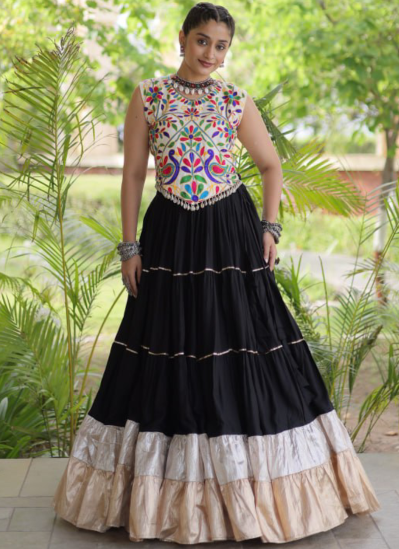 Women's Garba Wear Rayon With Kutchi Work Black Chaniya Choli Set