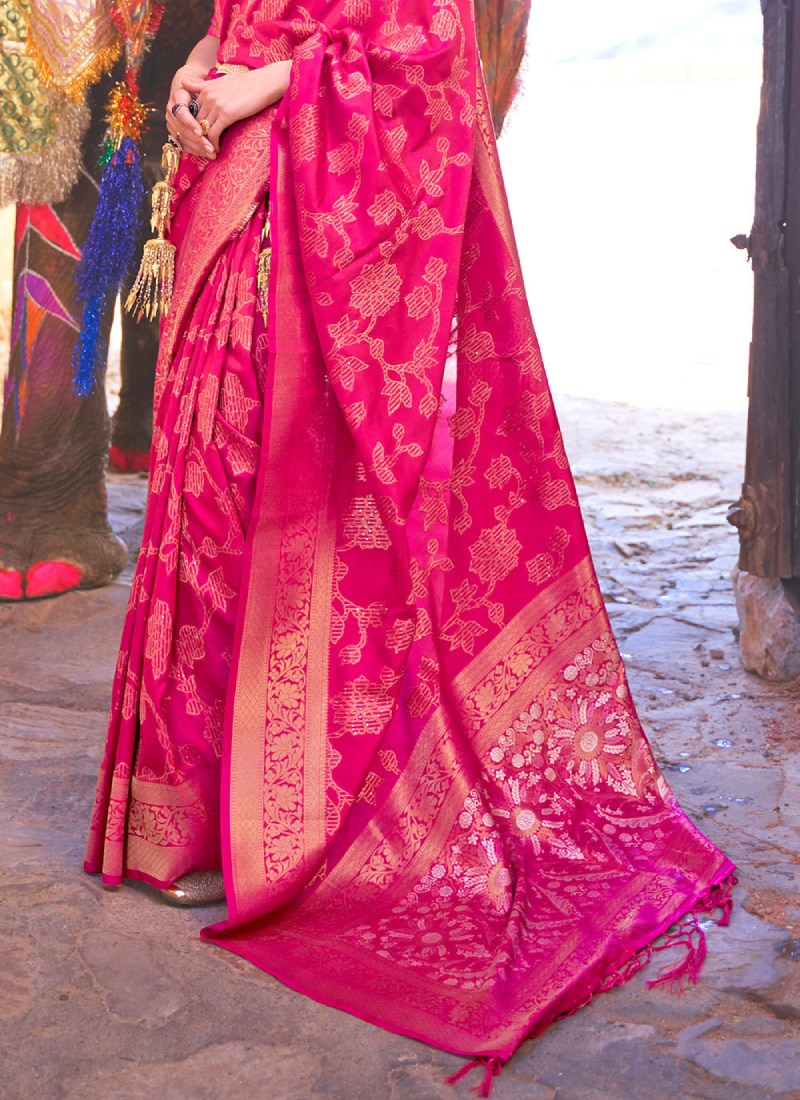 Amazon.com: Pure Silk Paithani Weaving With Half Half Concept Saree Indian  Traditional Saree (Magenta) Regular : Clothing, Shoes & Jewelry