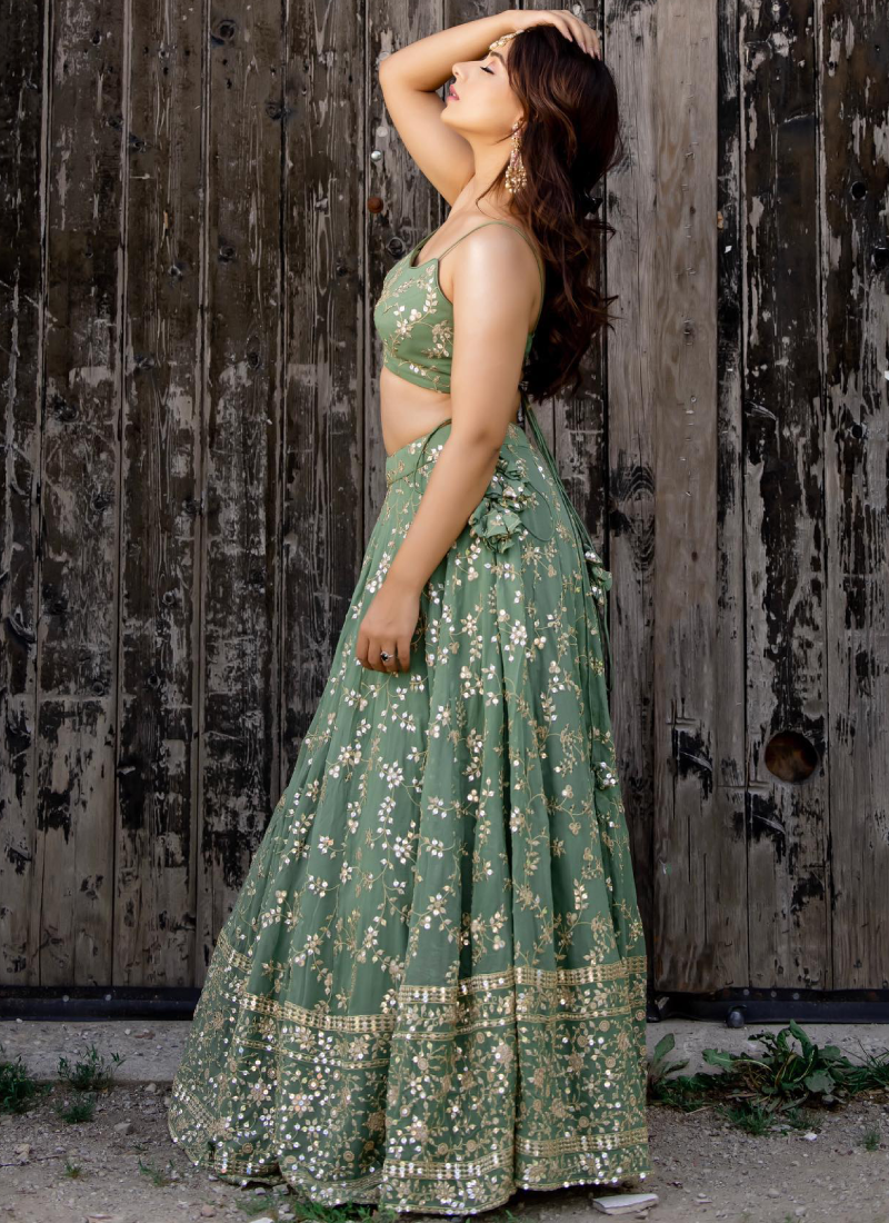 Lehenga For Mehendi Ceremony | Buy Mehendi Lehenga Choli Online Tapee tapee.in Lehenga For Mehendi Ceremony | Buy Mehendi Lehenga Choli Online Tapee tapee.in
